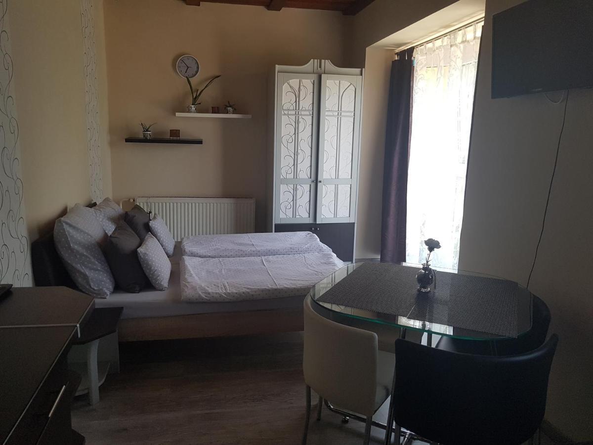 264 Lepes Vendeghaz Hotel Sárvár Екстериор снимка