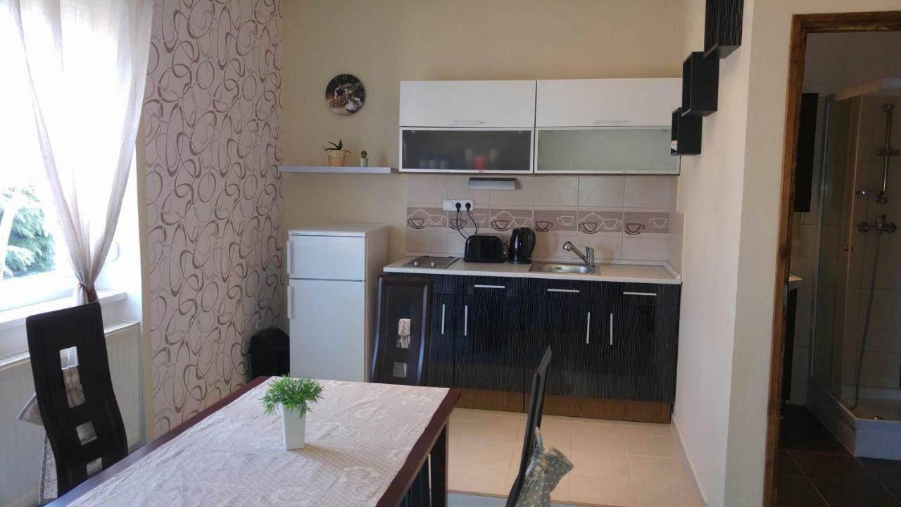 264 Lepes Vendeghaz Hotel Sárvár Екстериор снимка